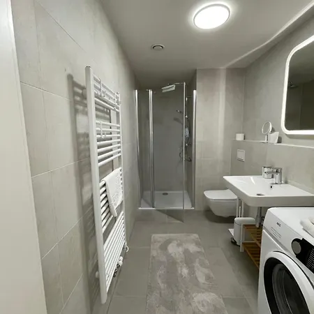 Apartment H52