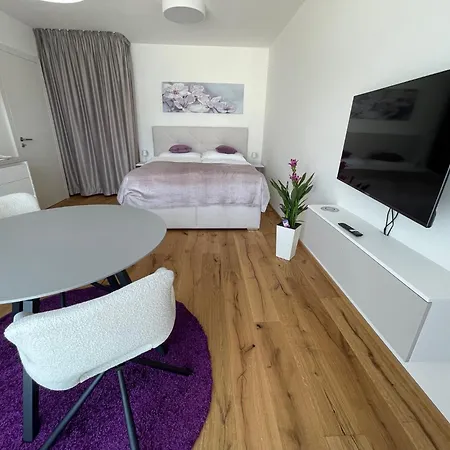 Apartment H52 Brno