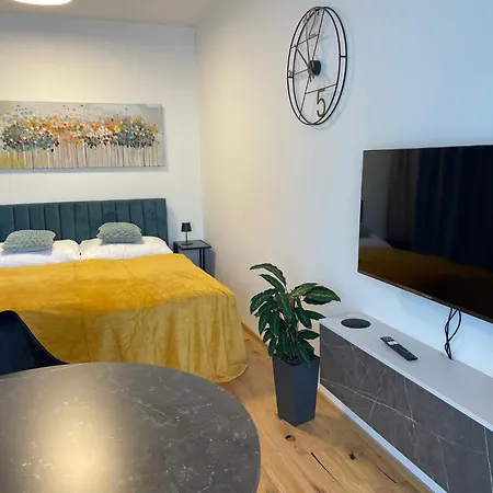 H52 Apartment