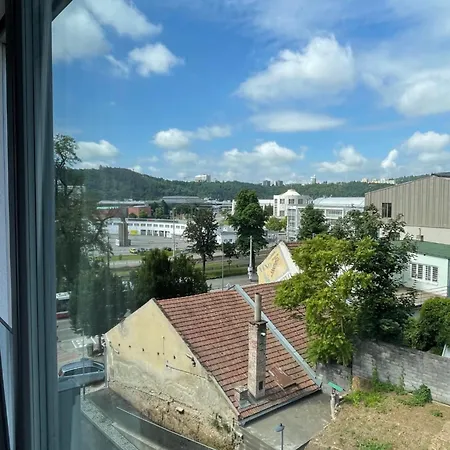 Apartment H52 *